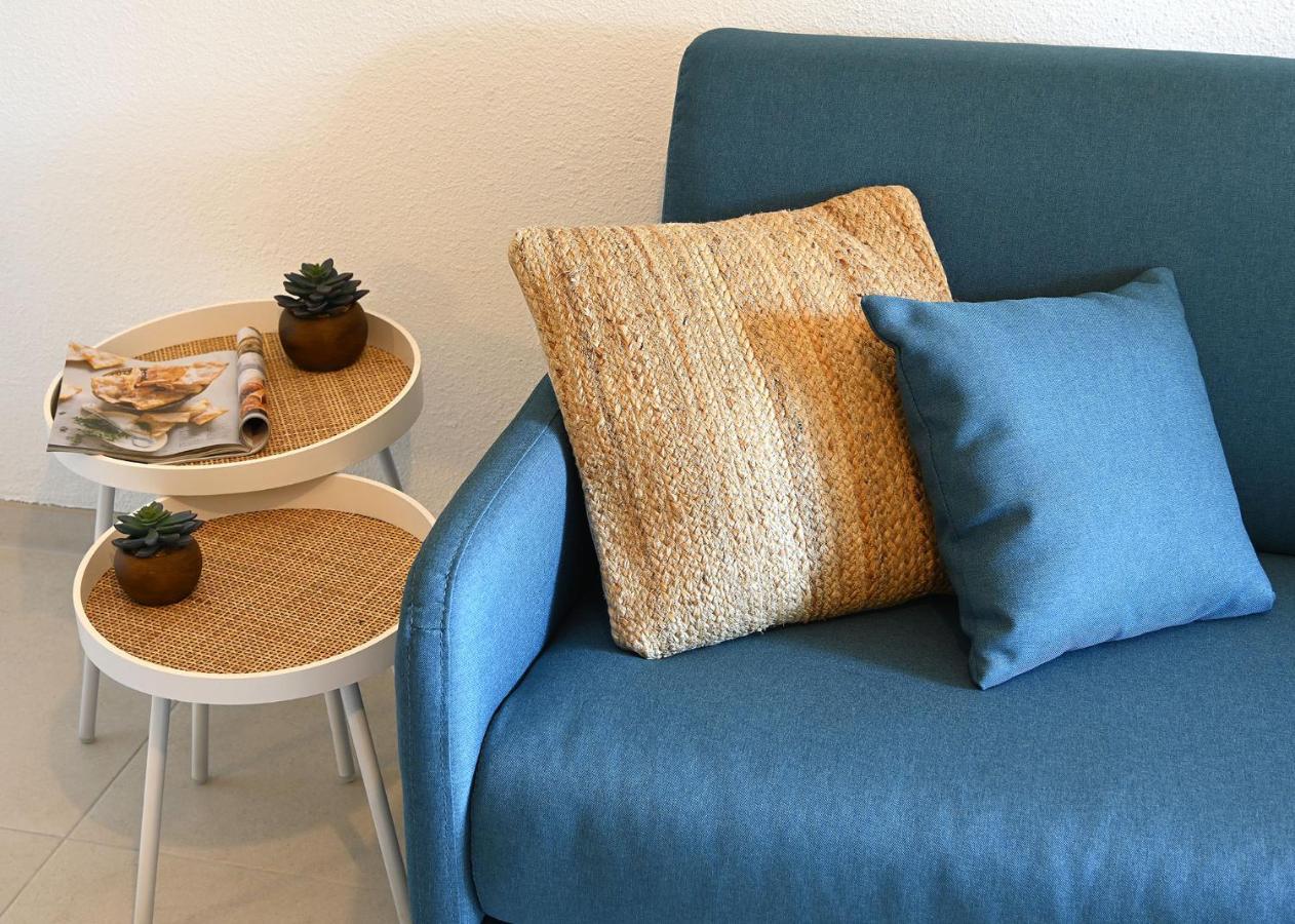 Charmant Studio 2A4 Pers Avec Jardin Et Place De Parking Situe A 5 Min A Pied De La Mer Bandol Exterior photo