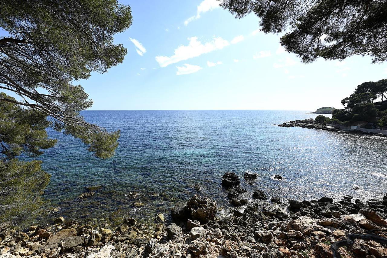 Charmant Studio 2A4 Pers Avec Jardin Et Place De Parking Situe A 5 Min A Pied De La Mer Bandol Exterior photo